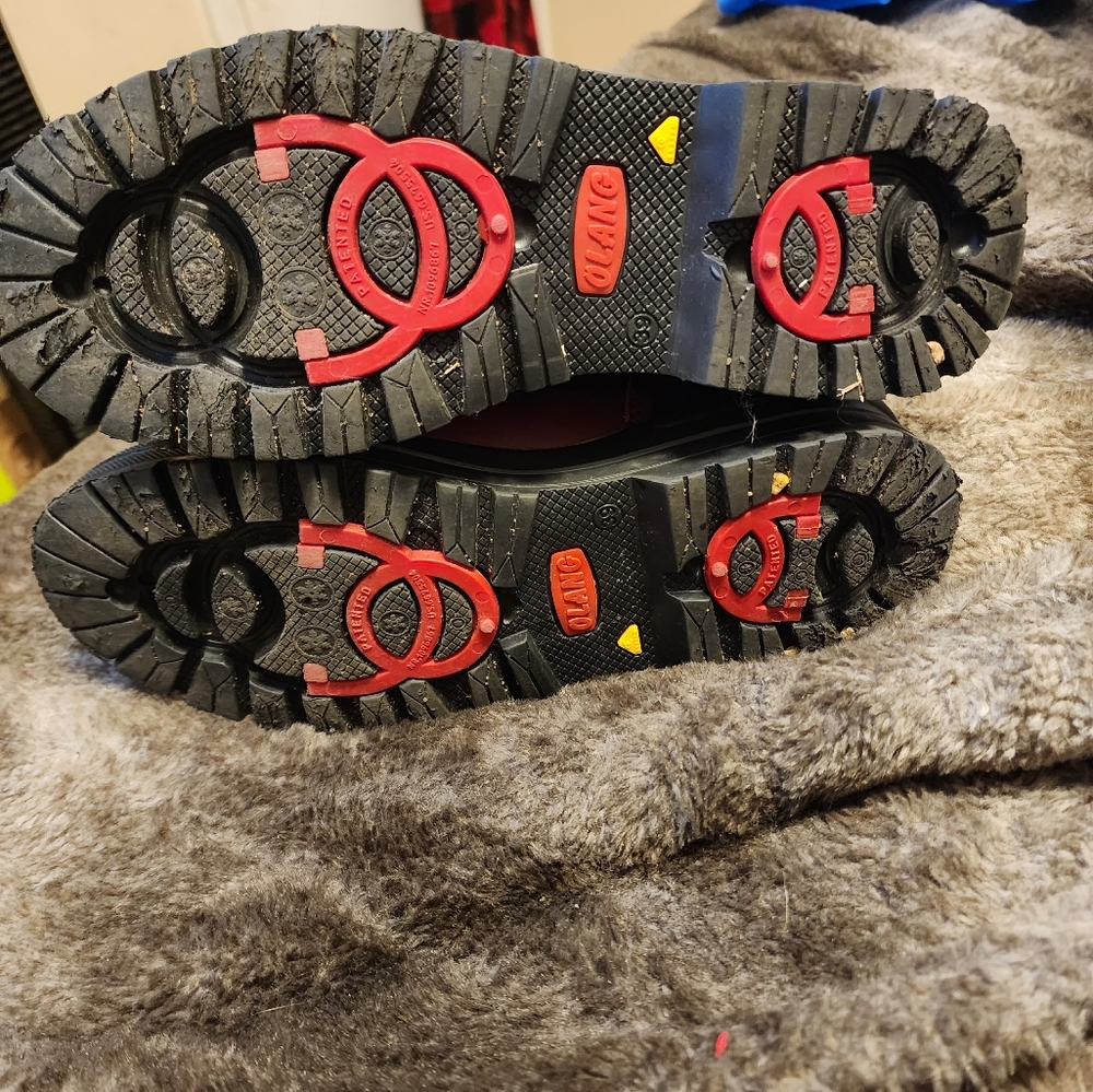 Ice pik boots
